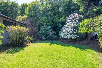 1045 Nutwood Ave, Coos Bay, OR 97420 - Photo 43