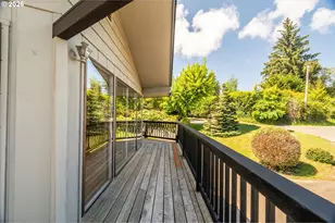 1045 Nutwood Ave, Coos Bay, OR 97420 - Photo 41