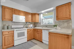 1023 NE 172nd Ave, Portland, OR 97230 - Photo 17
