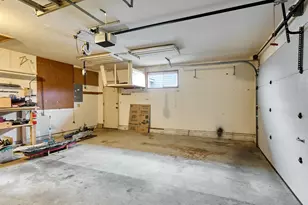 2096 Camellia Way, Woodburn, OR 97071 - Photo 25