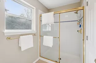 3060 Clubhouse Ct, West Linn, OR 97068 - Photo 19