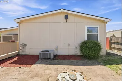 1000 S McKern Ct #4, Newberg, OR 97132 - Photo 41