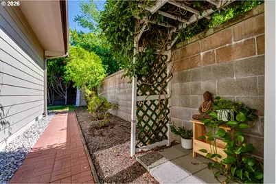 1234 Augusta Ct, Creswell, OR 97426 - Photo 27