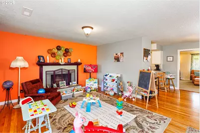 1980 NW 6th Dr, Gresham, OR 97030 - Photo 5