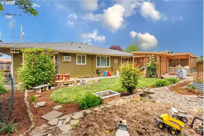 1980 NW 6th Dr, Gresham, OR 97030 - Photo 29