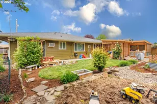 1980 NW 6th Dr, Gresham, OR 97030 - Photo 29
