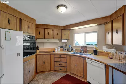 170 Glen Dee Ln, Winchester Bay, OR 97467 - Photo 13