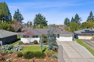 4867 SE Fieldcrest St, Milwaukie, OR 97222 - Photo 1