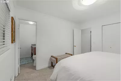 9245 SW 7th Ave, Portland, OR 97219 - Photo 23
