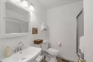 9245 SW 7th Ave, Portland, OR 97219 - Photo 21