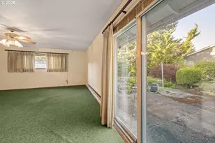 15727 SE Hawthorne Ct, Portland, OR 97233 - Photo 11
