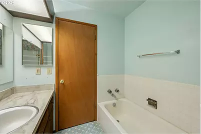 15727 SE Hawthorne Ct, Portland, OR 97233 - Photo 19