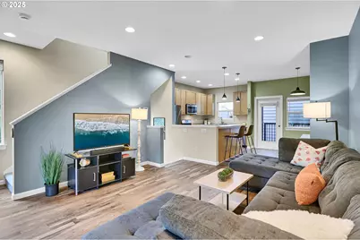 1209 NE 5th St #B, Gresham, OR 97030 - Photo 3