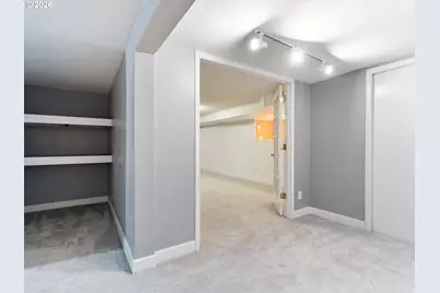 2701 NE 105th Ave, Portland, OR 97220 - Photo 15