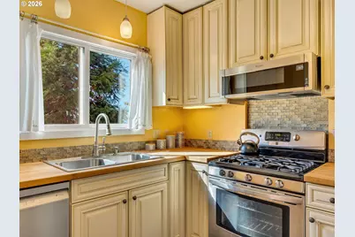 941 16th St, Astoria, OR 97103 - Photo 15