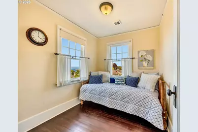941 16th St, Astoria, OR 97103 - Photo 27