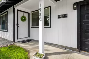 1980 SW Quinney Ave, Pendleton, OR 97801 - Photo 3
