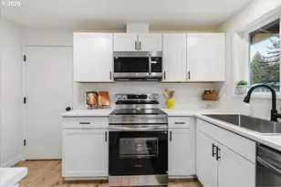 27910 NE 28th St, Camas, WA 98607 - Photo 11