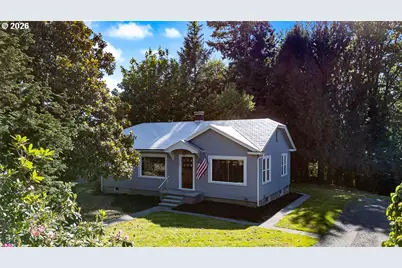 173 Pioneer Ave, Castle Rock, WA 98611 - Photo 1