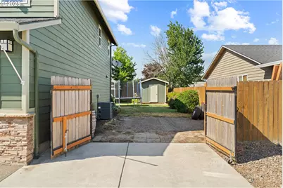 720 E Azalea St, Yamhill, OR 97148 - Photo 33