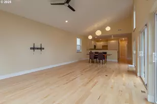 15427 SE River Rd, Oak Grove, OR 97267 - Photo 11