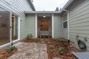 15427 SE River Rd, Oak Grove, OR 97267 - Photo 21