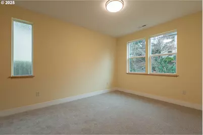 15427 SE River Rd, Oak Grove, OR 97267 - Photo 23