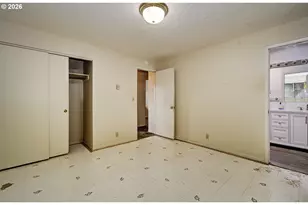 700 NW 80th St, Vancouver, WA 98665 - Photo 11