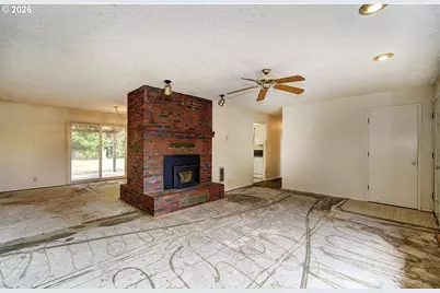 700 NW 80th St, Vancouver, WA 98665 - Photo 5