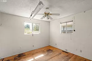 130 Sharon Dr, Phoenix, OR 97535 - Photo 13