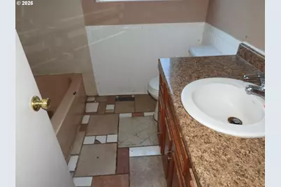 130 Sharon Dr, Phoenix, OR 97535 - Photo 9