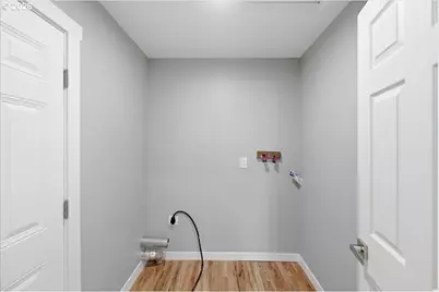 10218 N Tyler Ave, Portland, OR 97203 - Photo 13