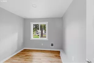 10218 N Tyler Ave, Portland, OR 97203 - Photo 19