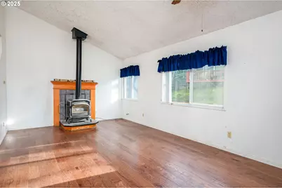 23932 NE Poplar Ct, Wood Village, OR 97060 - Photo 9