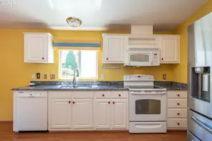 133 Brenda Pl, Canyonville, OR 97417 - Photo 13