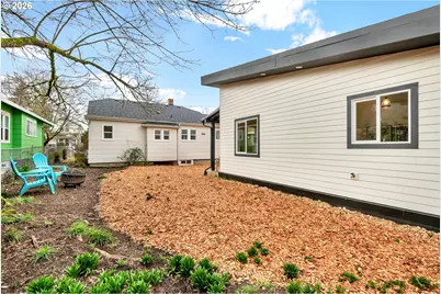 7630 N Drummond Ave #B, Portland, OR 97217 - Photo 5