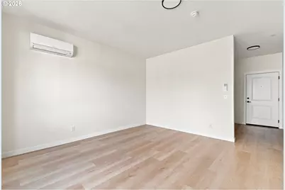10985 E Burnside St #23, Portland, OR 97216 - Photo 9