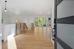 11404 S Breyman Ct, Portland, OR 97219 - Photo 3