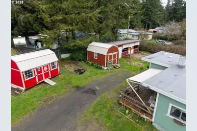 93621 Driftwood Inn Ln, North Bend, OR 97459 - Photo 3