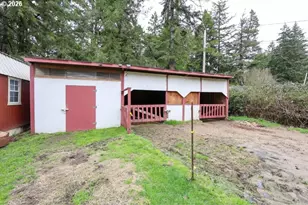 93621 Driftwood Inn Ln, North Bend, OR 97459 - Photo 7