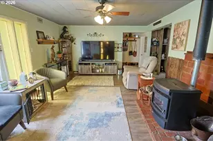 93621 Driftwood Inn Ln, North Bend, OR 97459 - Photo 19