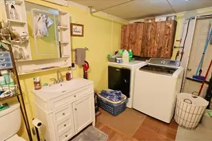 93621 Driftwood Inn Ln, North Bend, OR 97459 - Photo 29