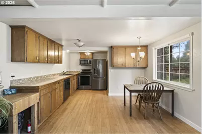 16024 Leona Ln, La Pine, OR 97739 - Photo 5