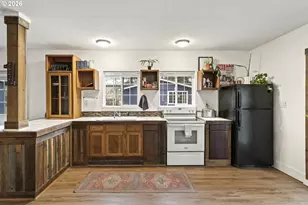 16024 Leona Ln, La Pine, OR 97739 - Photo 9