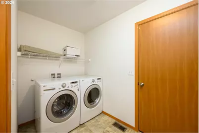 781 Lone Rock Rd, Glide, OR 97443 - Photo 11