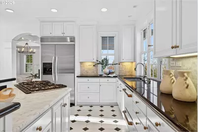 2349 NW Pinnacle Dr, Portland, OR 97229 - Photo 5