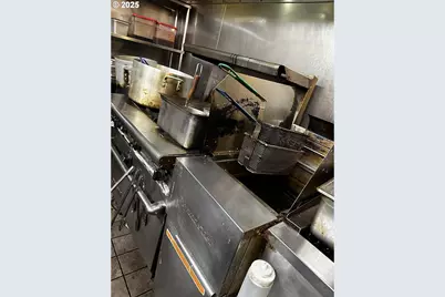 4310 SE Woodstock Blvd, Portland, OR 97206 - Photo 15