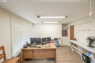 55 Q St, Cottage Grove, OR 97424 - Photo 11