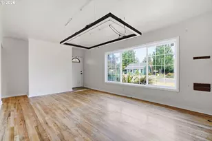 945 N Juniper St, Canby, OR 97013 - Photo 5