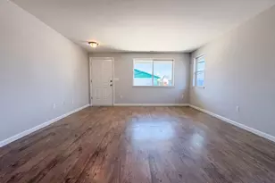 3042 Colleen St, Salem, OR 97305 - Photo 15